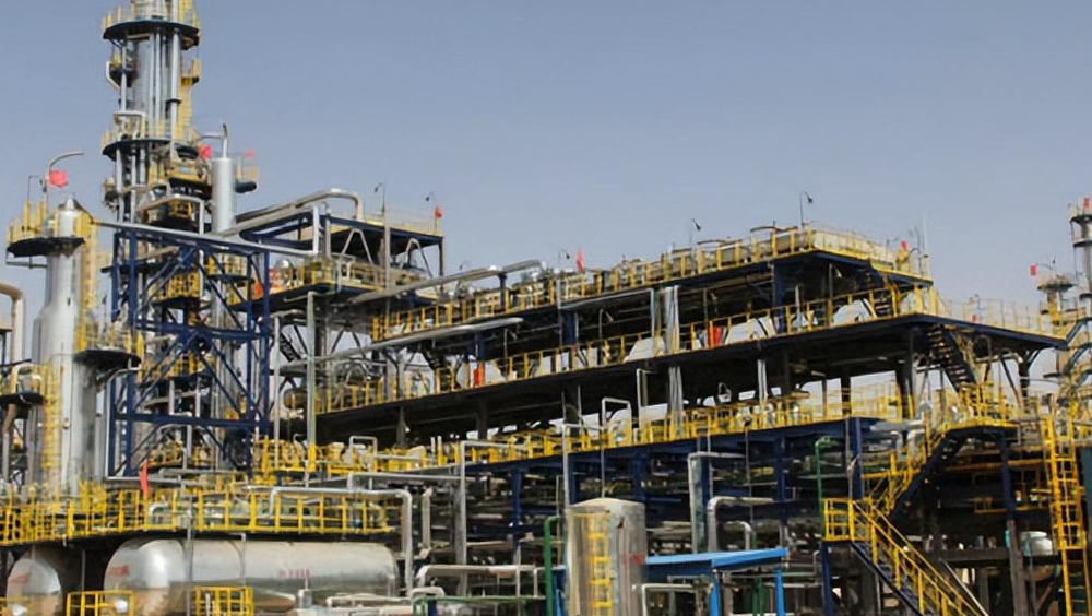 尼日尔津德尔炼厂